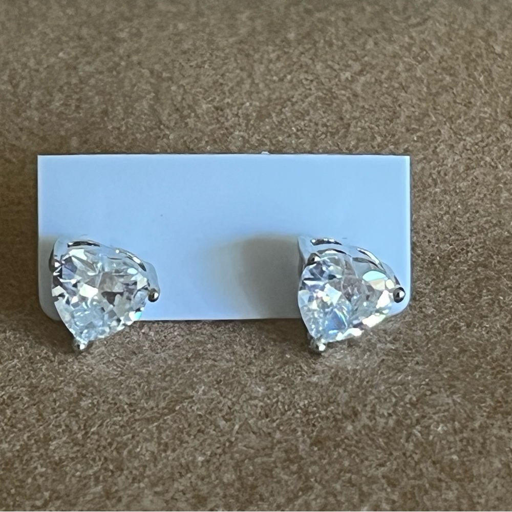 Pretty Bird White Gold Plated Heart Stud Earrings NEW!